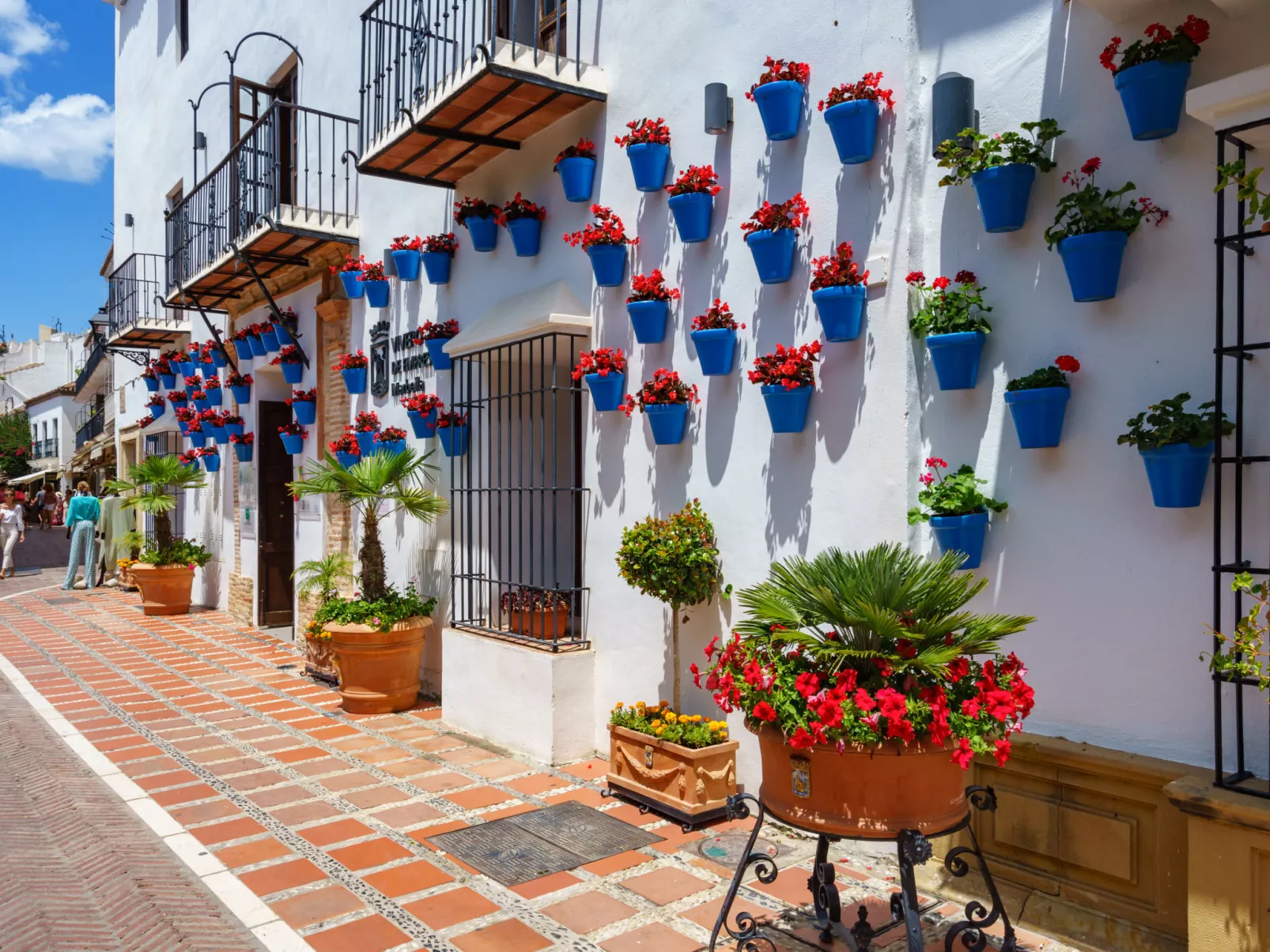 Los Almendros I-Area