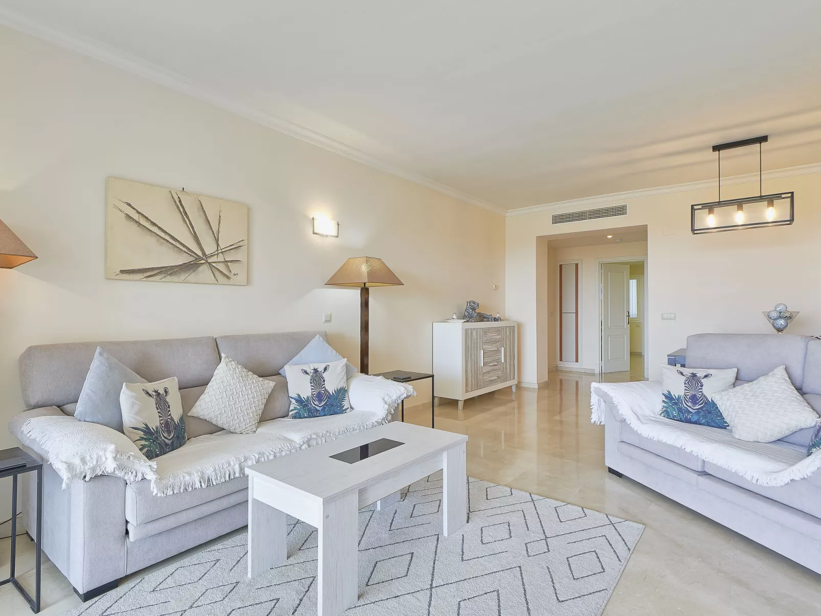 Altos de la Quinta-Inside