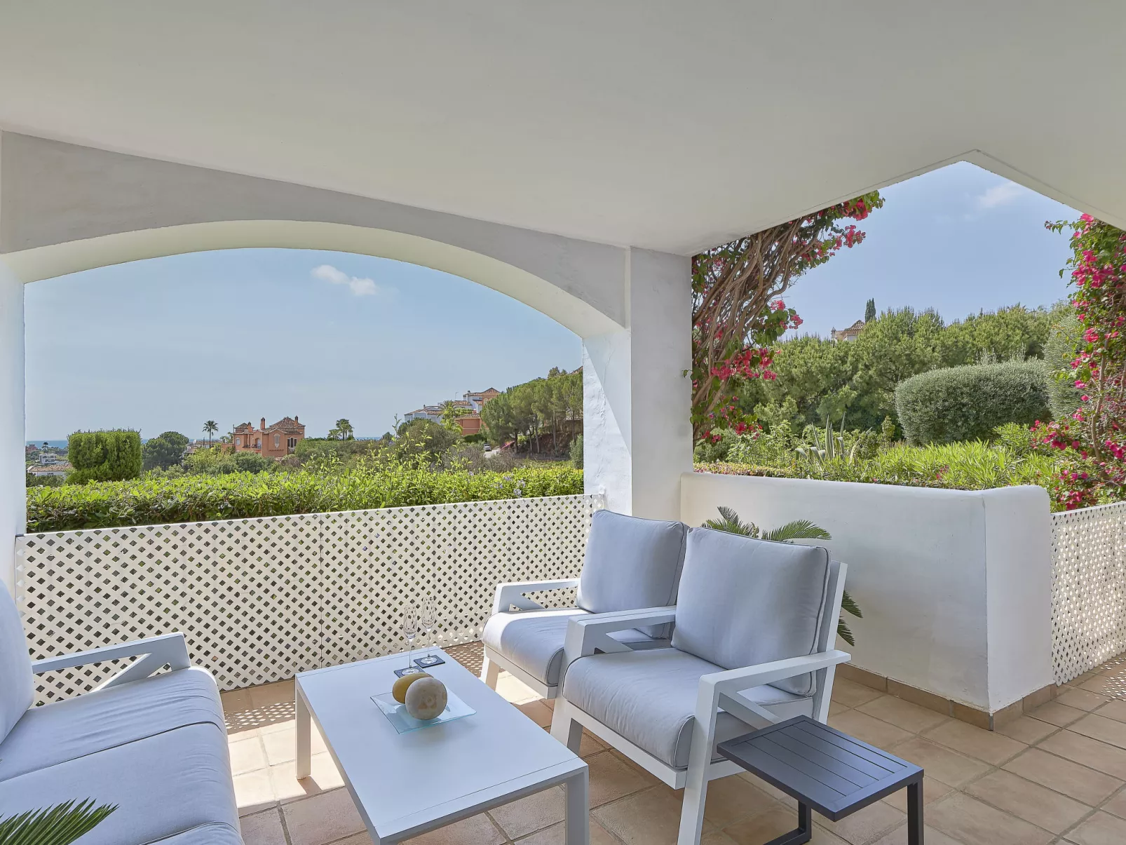 Altos de la Quinta-Outside