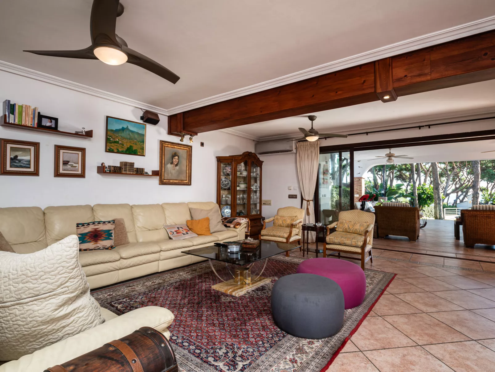 Villa Goval-Dedans