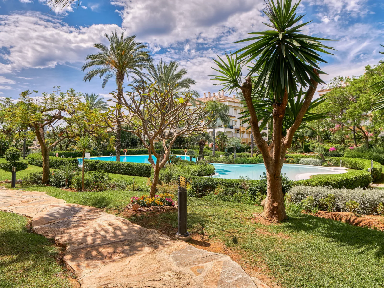 Hacienda Nagueles-Draußen