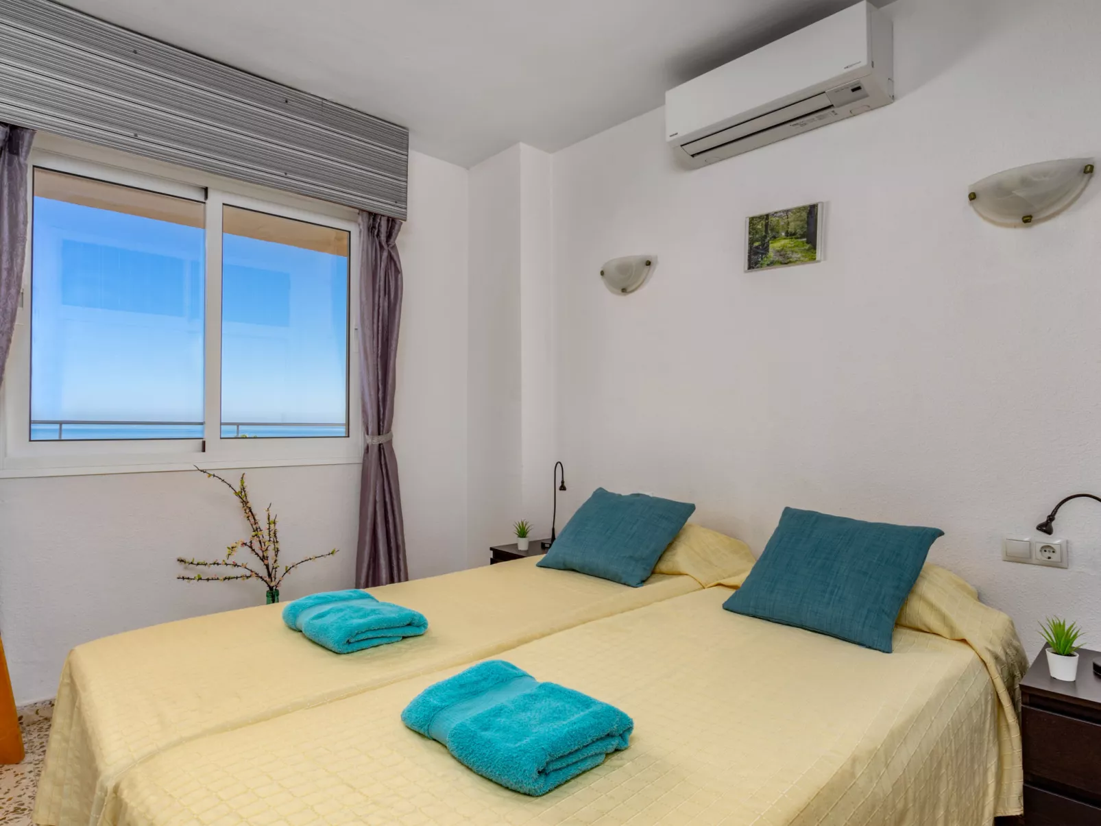 Fuengirola Beach View-Inside