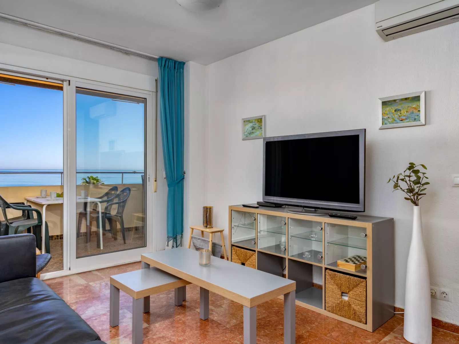 Fuengirola Beach View-Inside