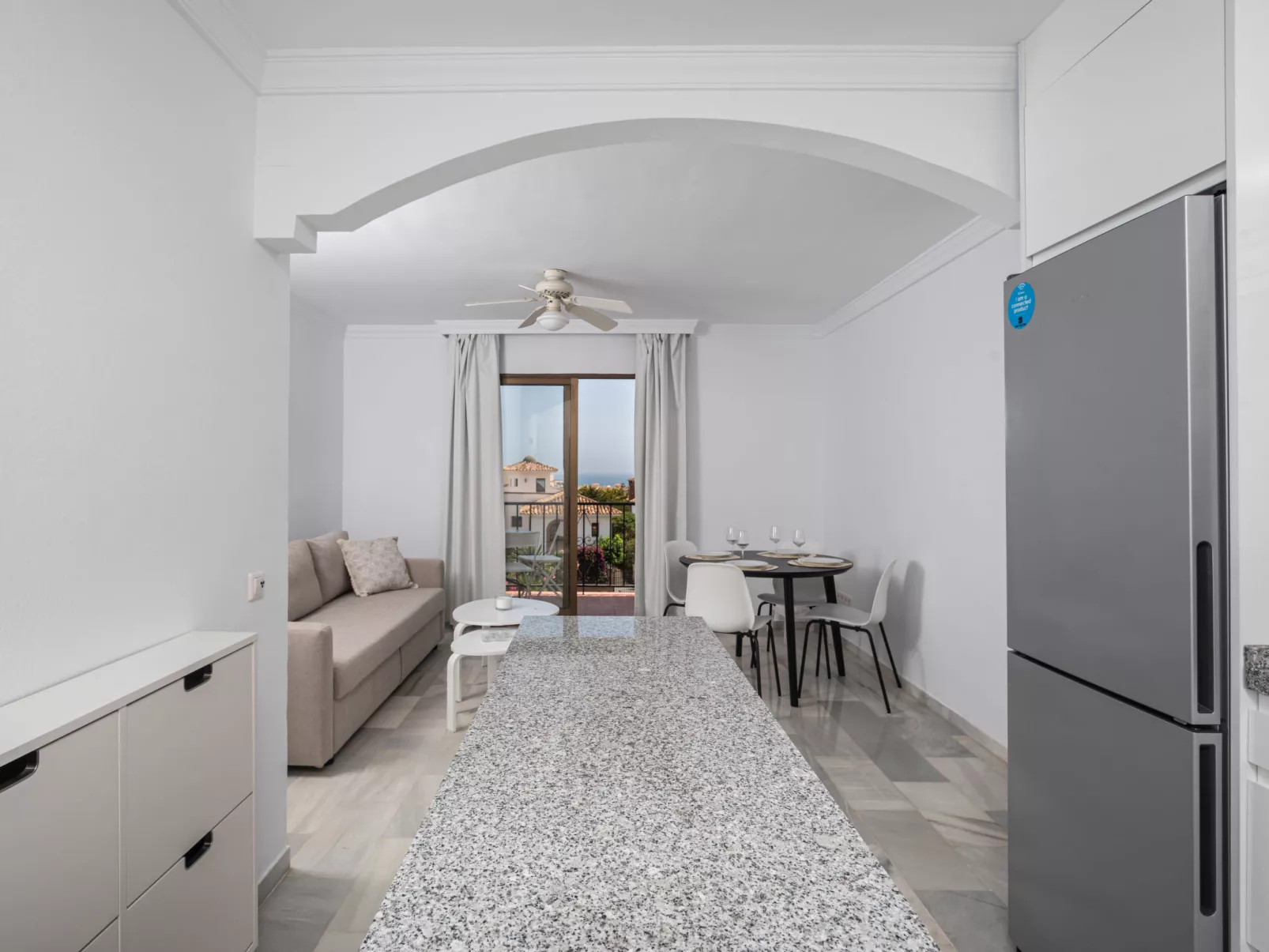 Las Farolas family retreat-Inside