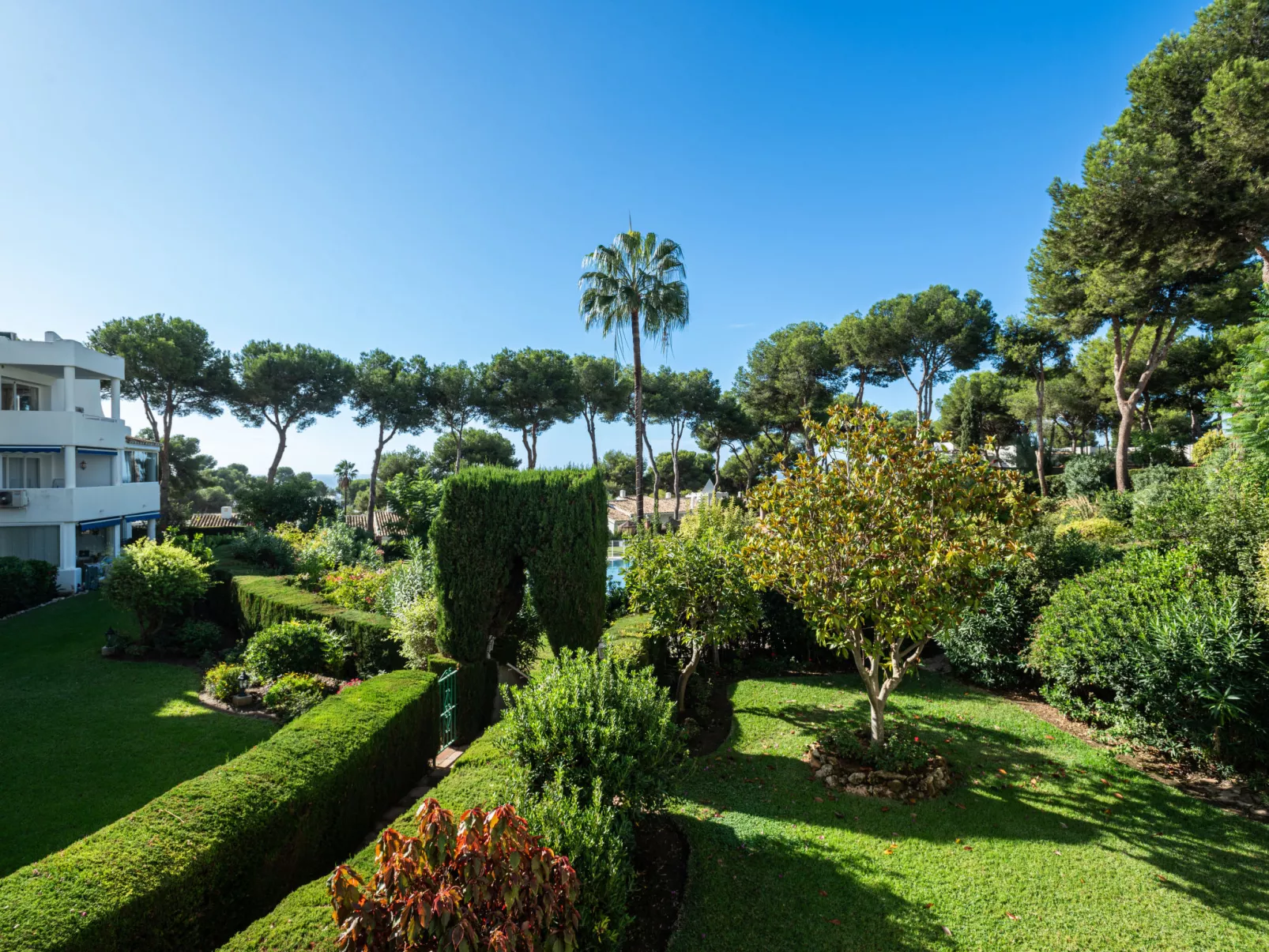 Jardin de miraflores-Outside