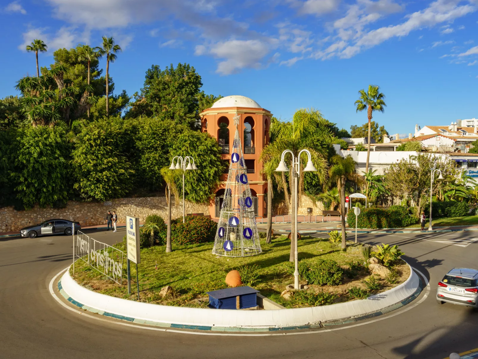 Puerto Marina-Outside