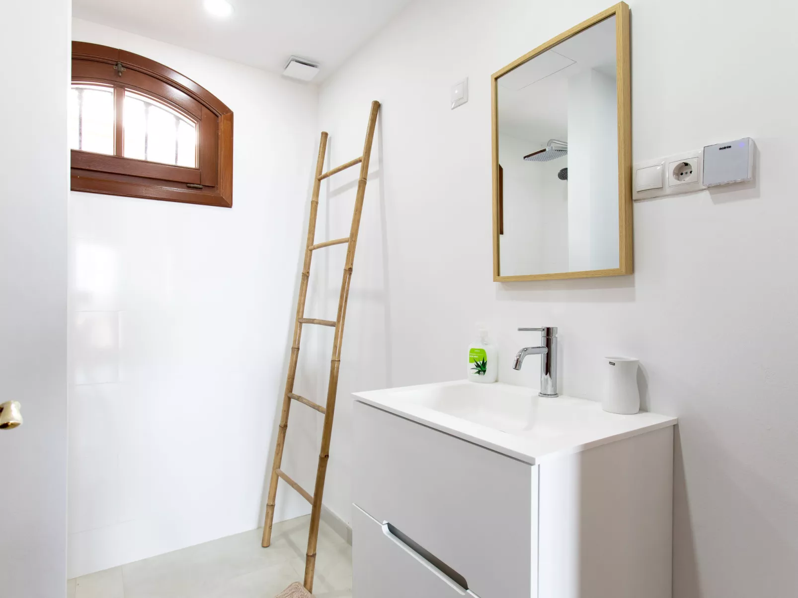 Fragata House-Inside
