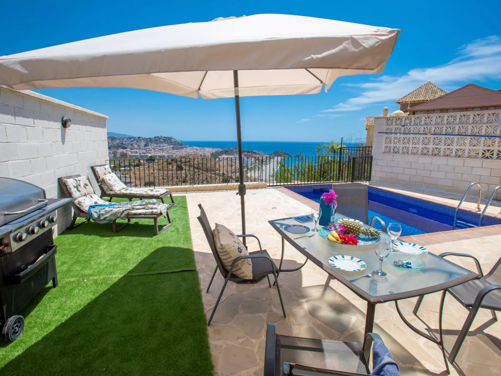 Mirador B-Outside