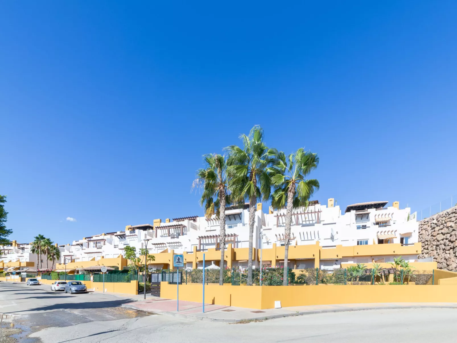 Lomas del Mar V-Outside