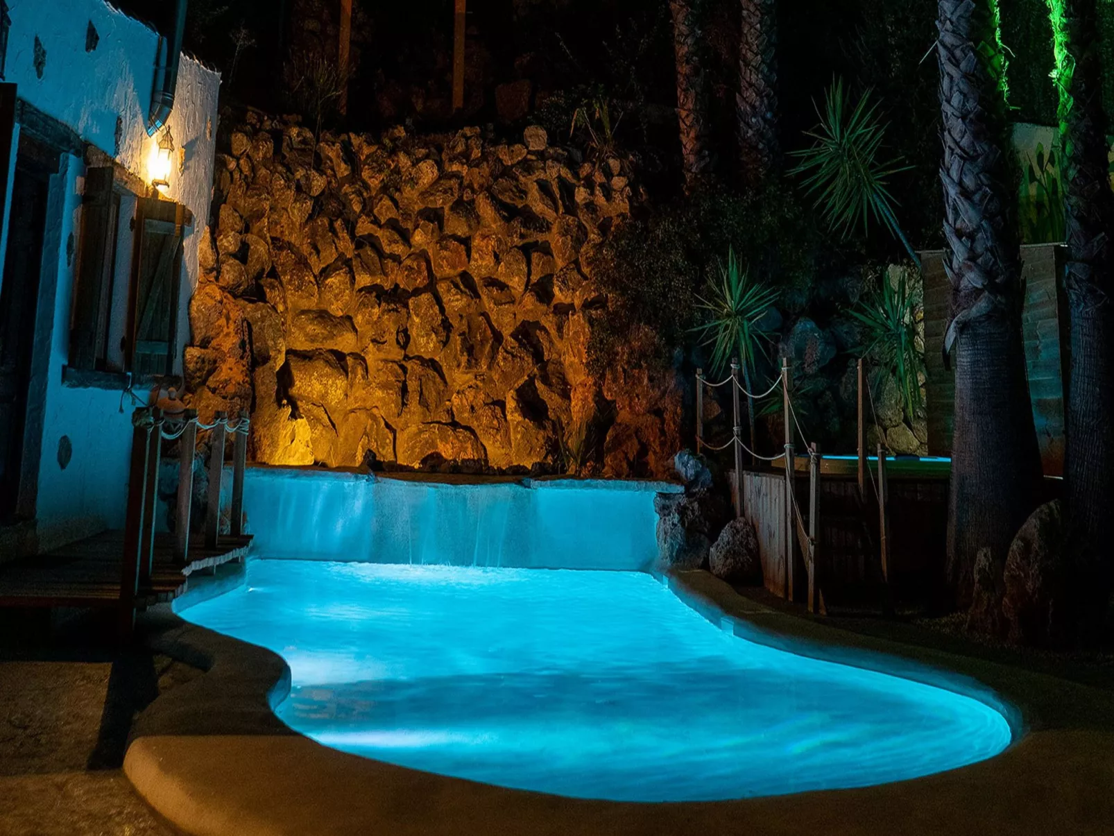 La Cascada-Outside
