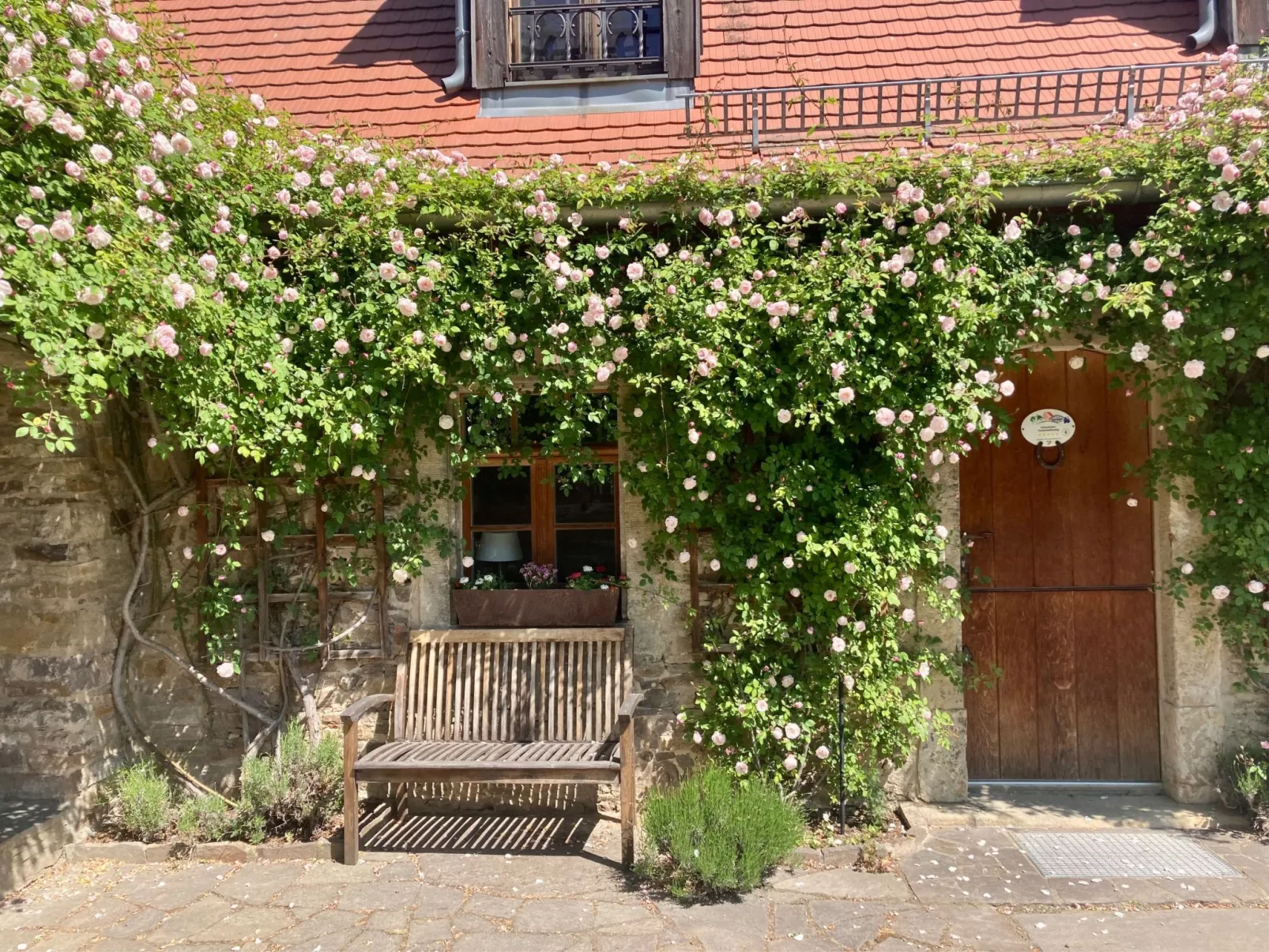 Rosencottage-Outside