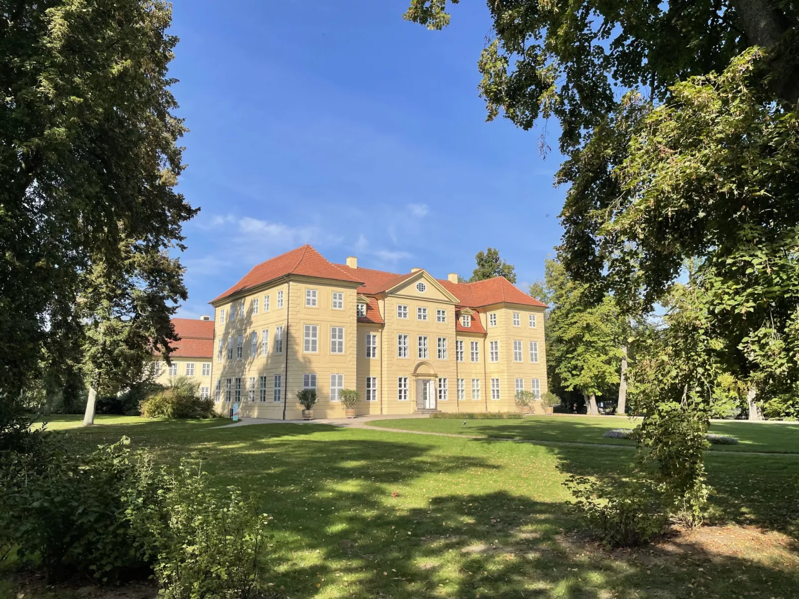 Old Hüsung-Outside