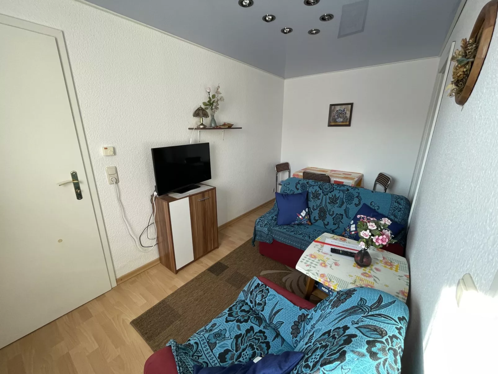 Old Hüsung (MUZ322)-Inside