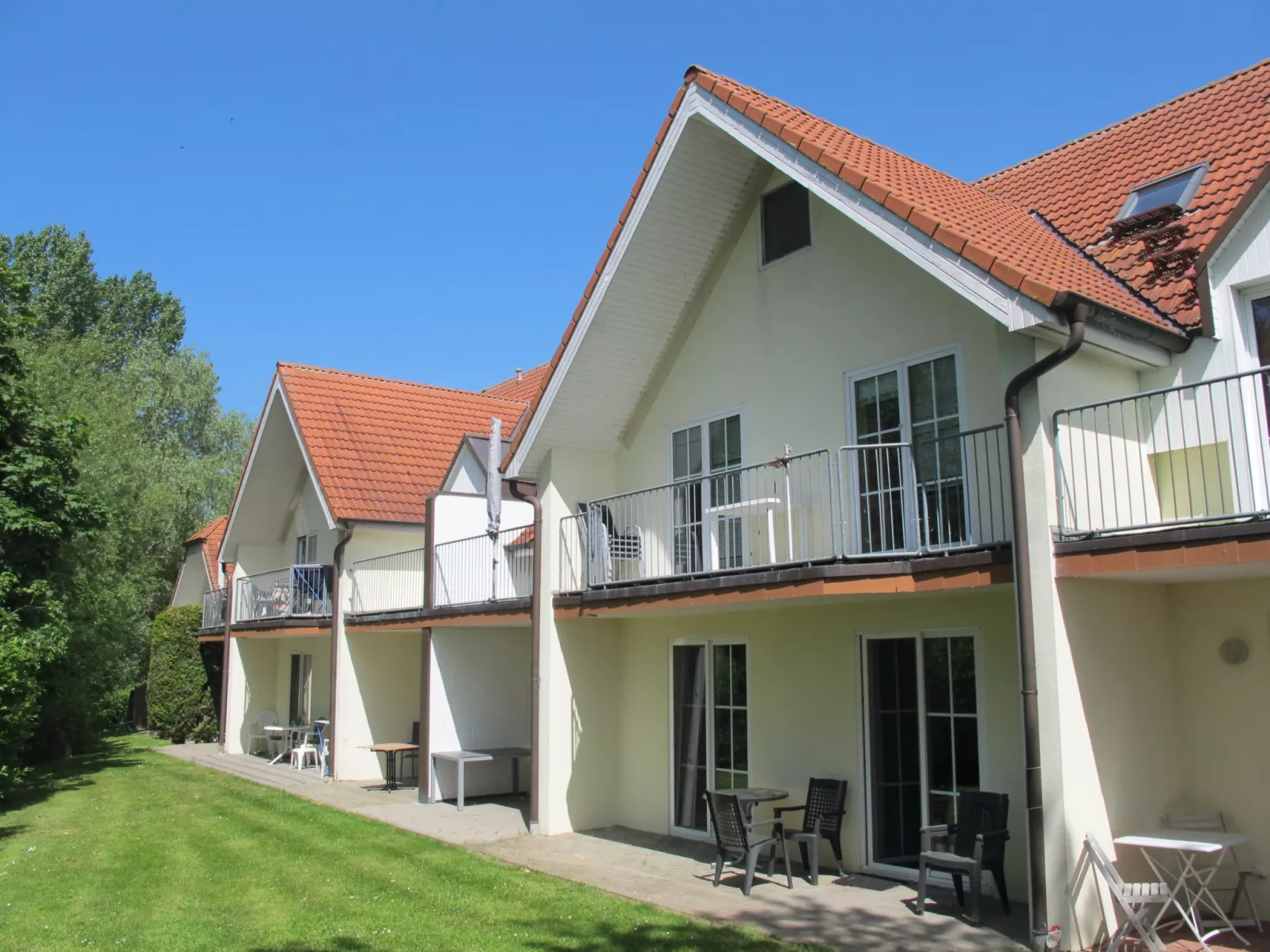 Gollwitzer Park (Insel Poel)-Draußen