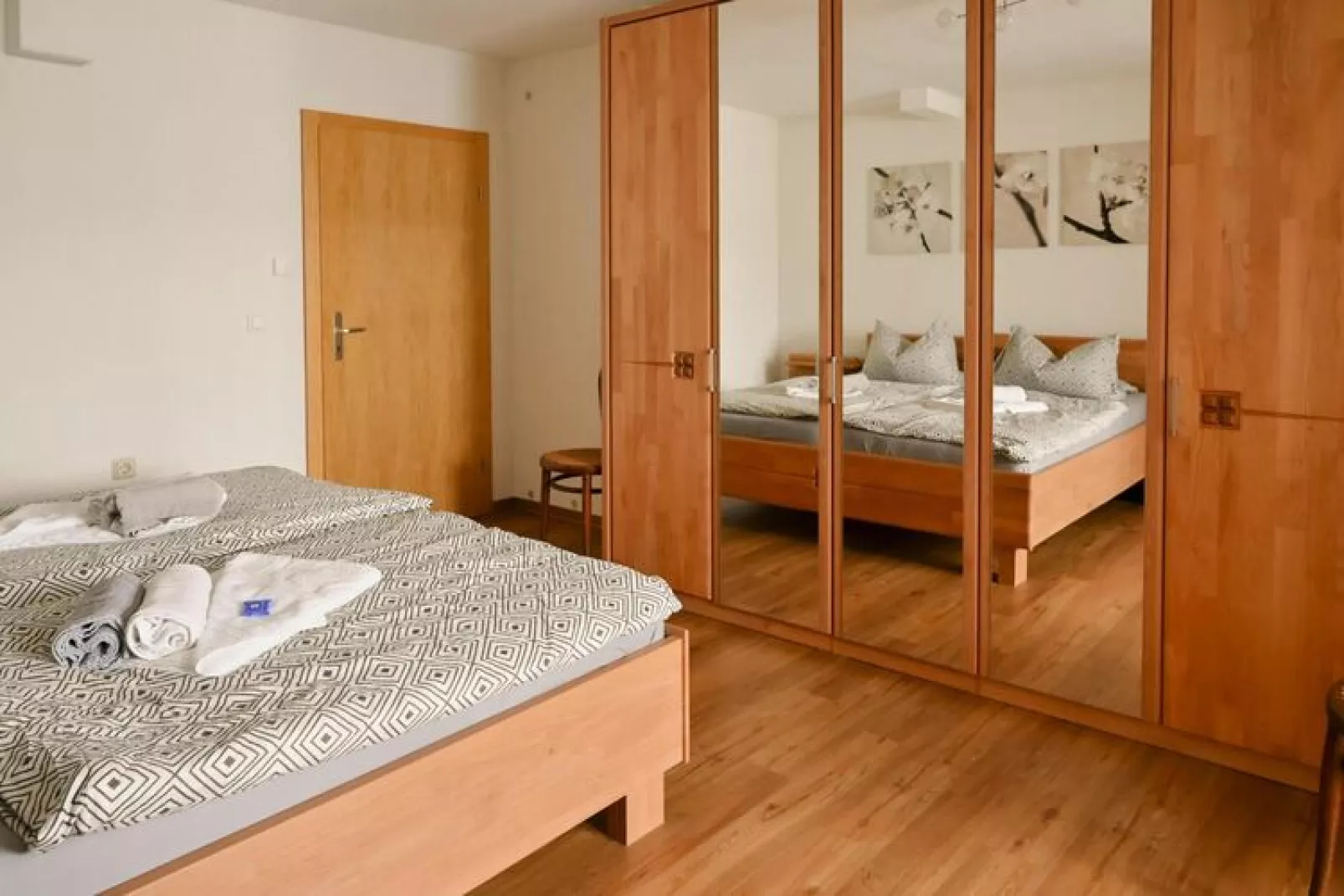 4 Pers 85qm-Schlafzimmer