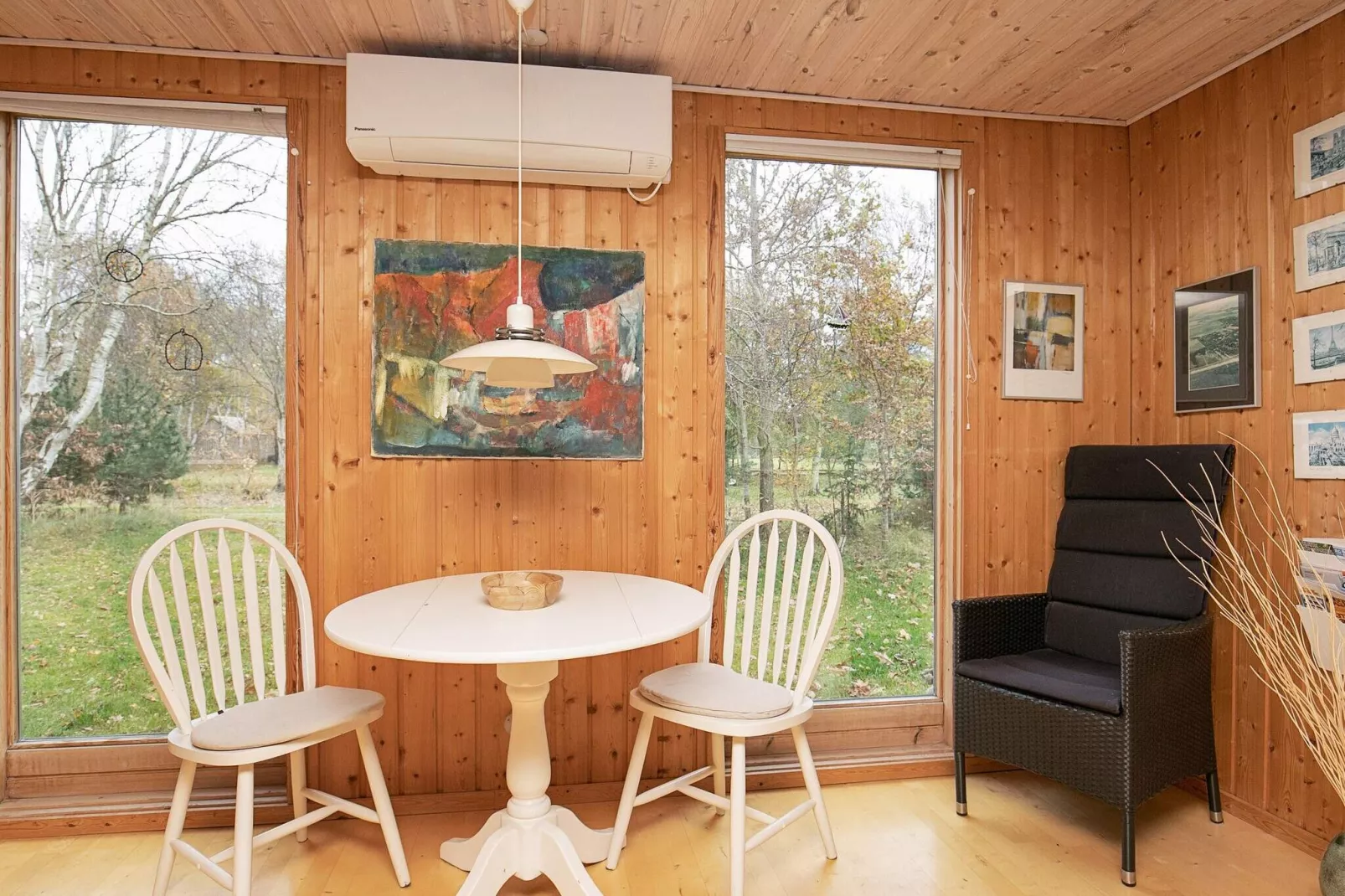Retraite paisible au bord de l  eau-By Traum-Intérieur