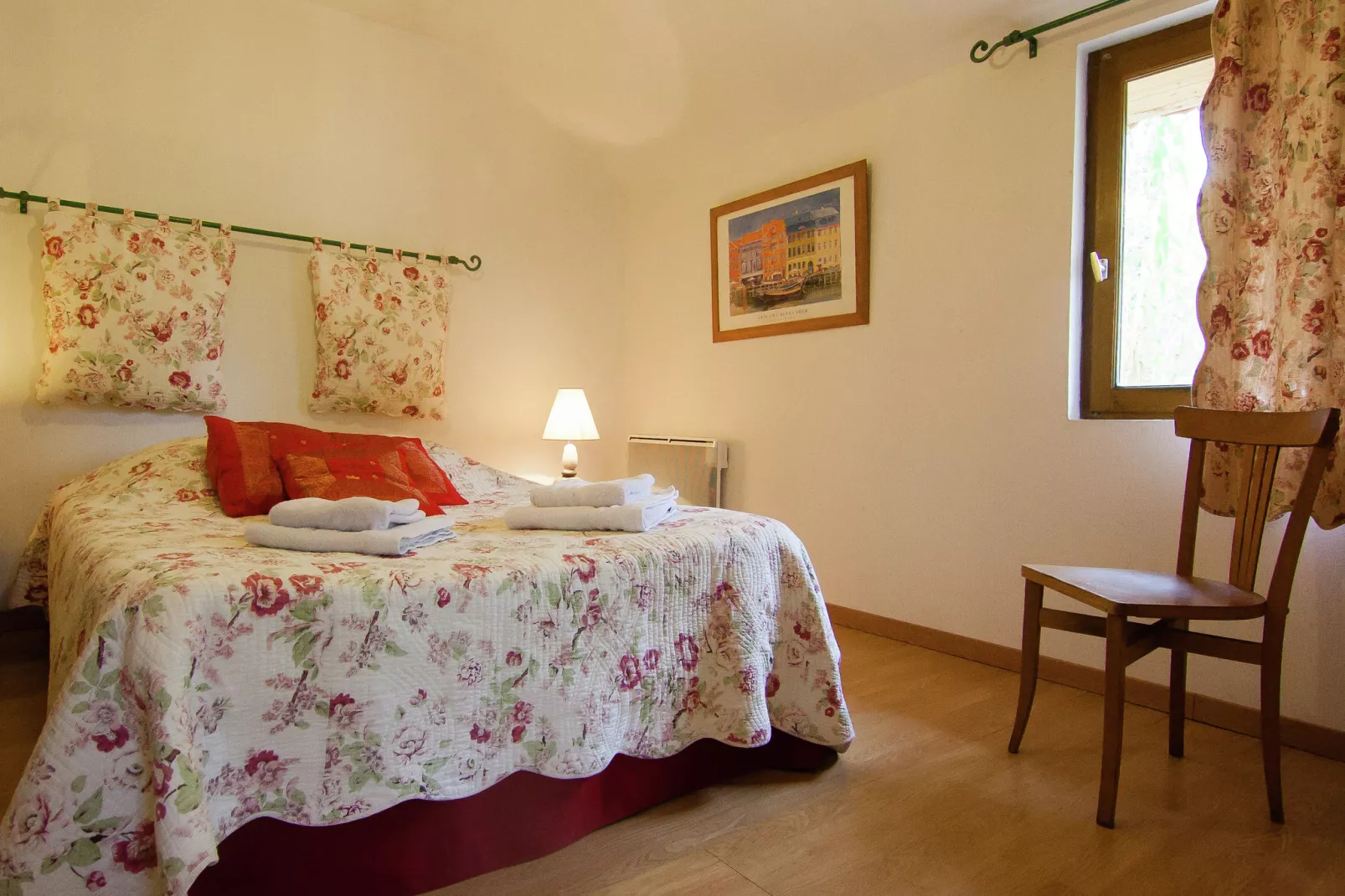 Les Coquelicots-Bedroom