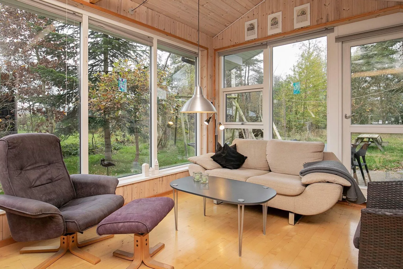 Retraite paisible au bord de l  eau-By Traum-Intérieur