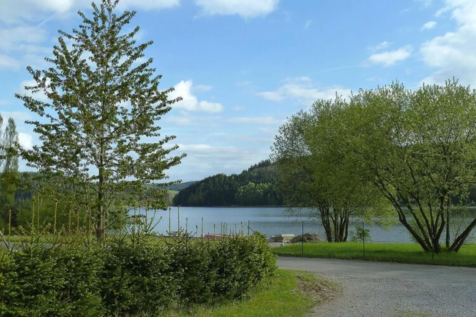 4 Pers 85qm-Gärten Sommer