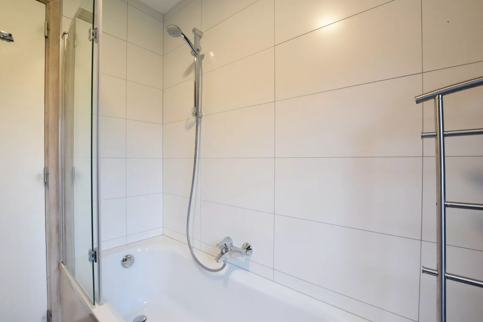 Manoir Cardon-Bathroom