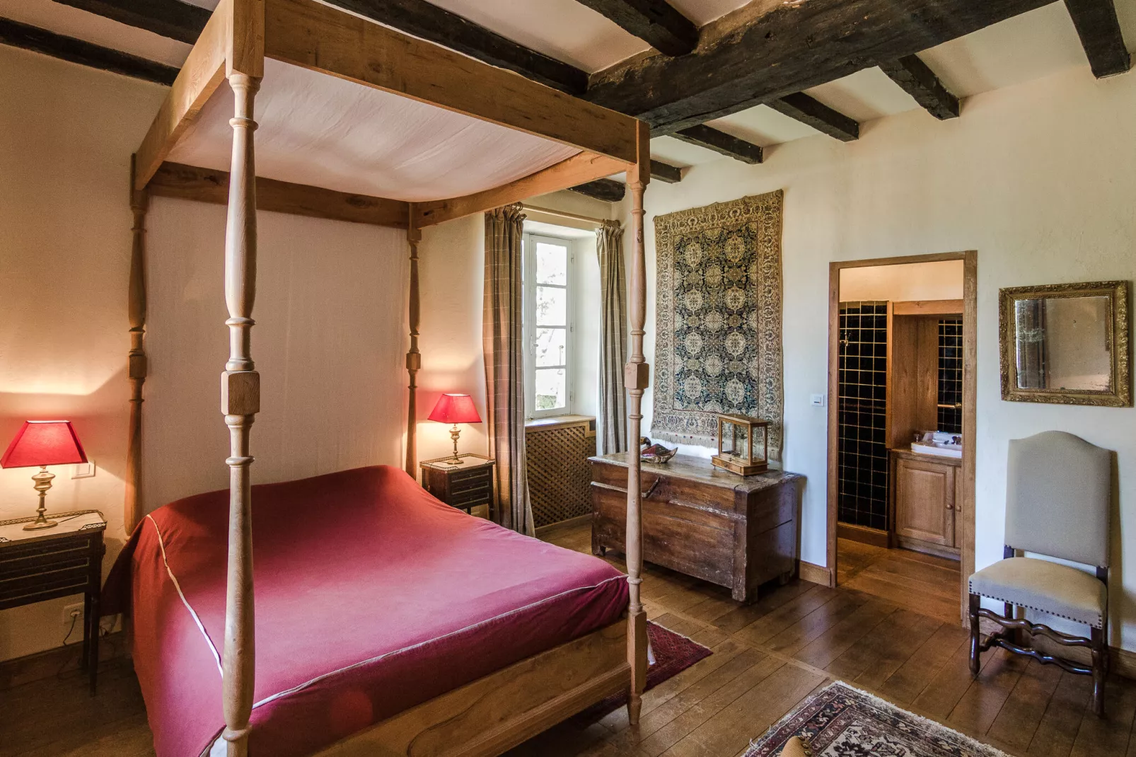 Manoir de la Baronie 21P-Bedroom