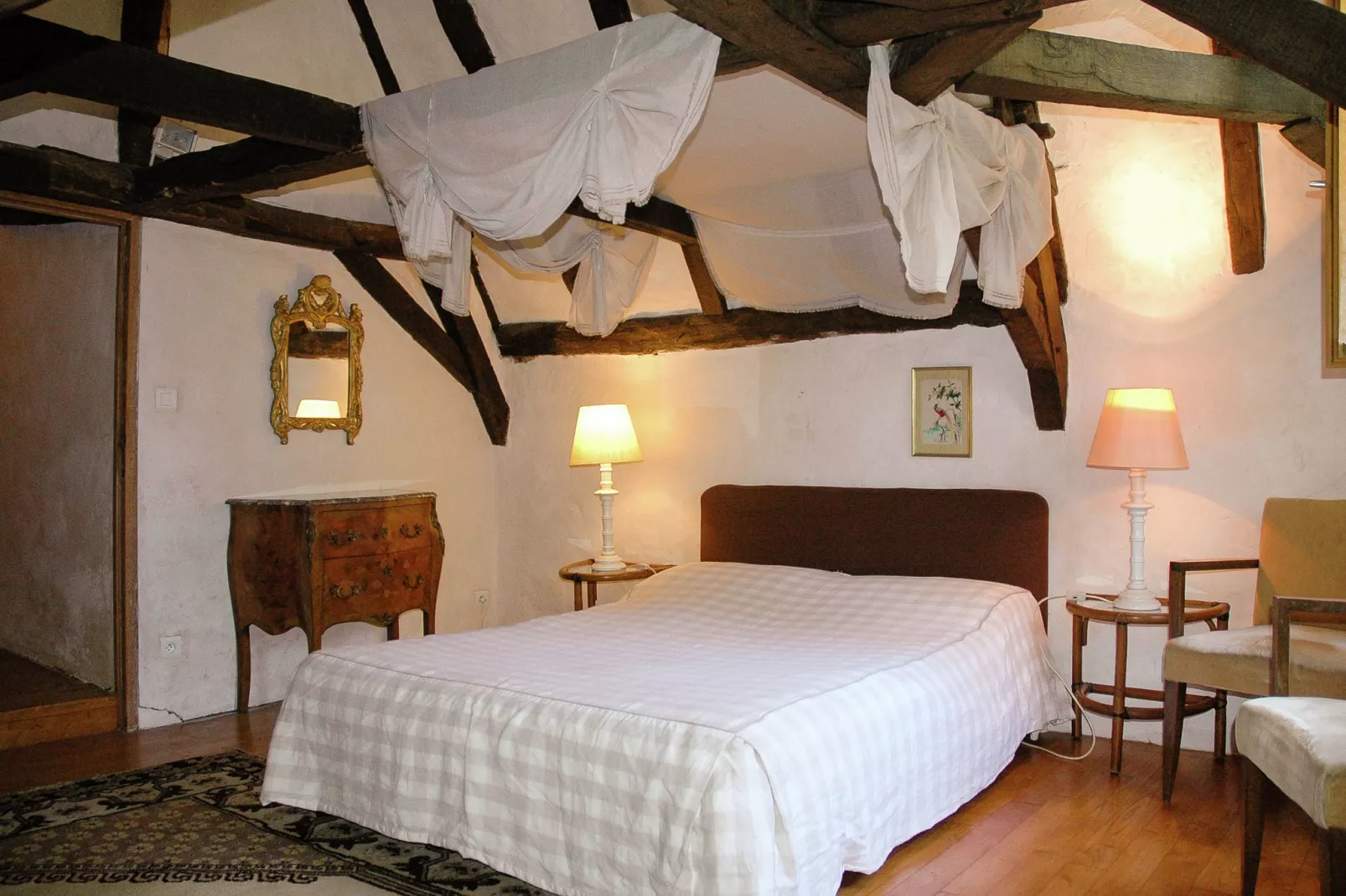 Manoir de la Baronie 21P-Bedroom