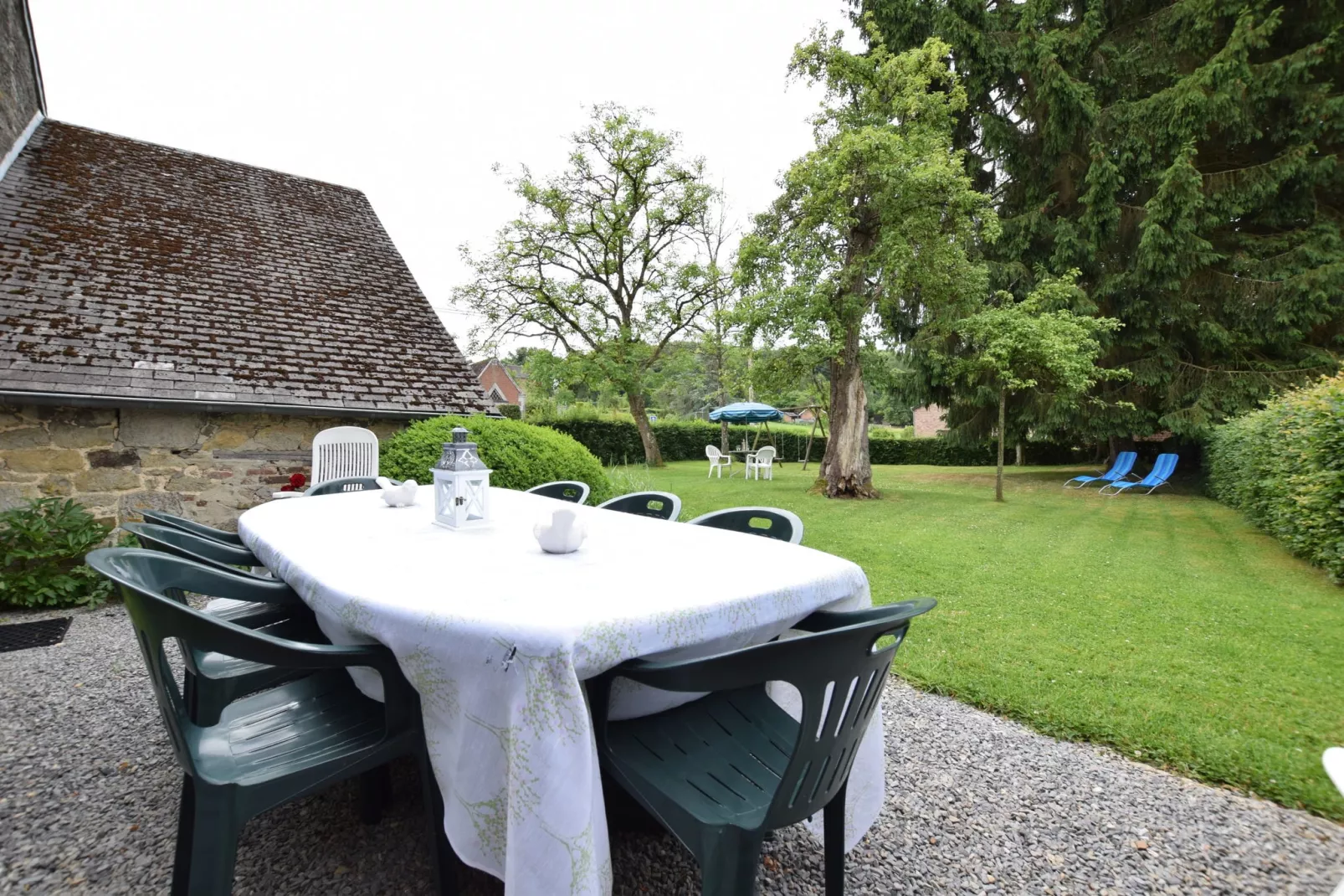 La Maison du Druide-Gardens summer