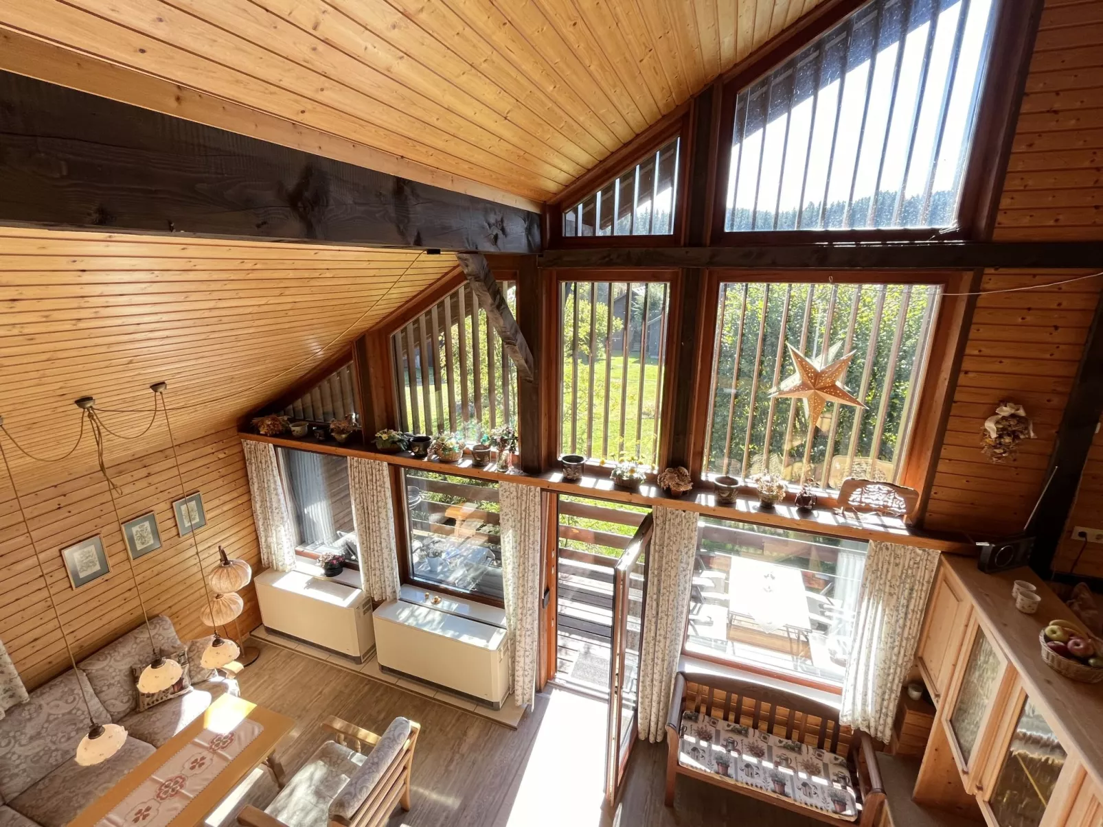 Rechbergblick (BEU302)-Inside