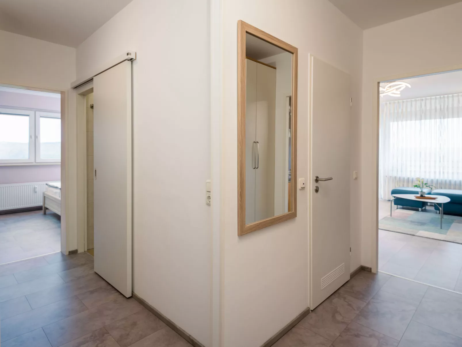Horizont (B1014)-Inside