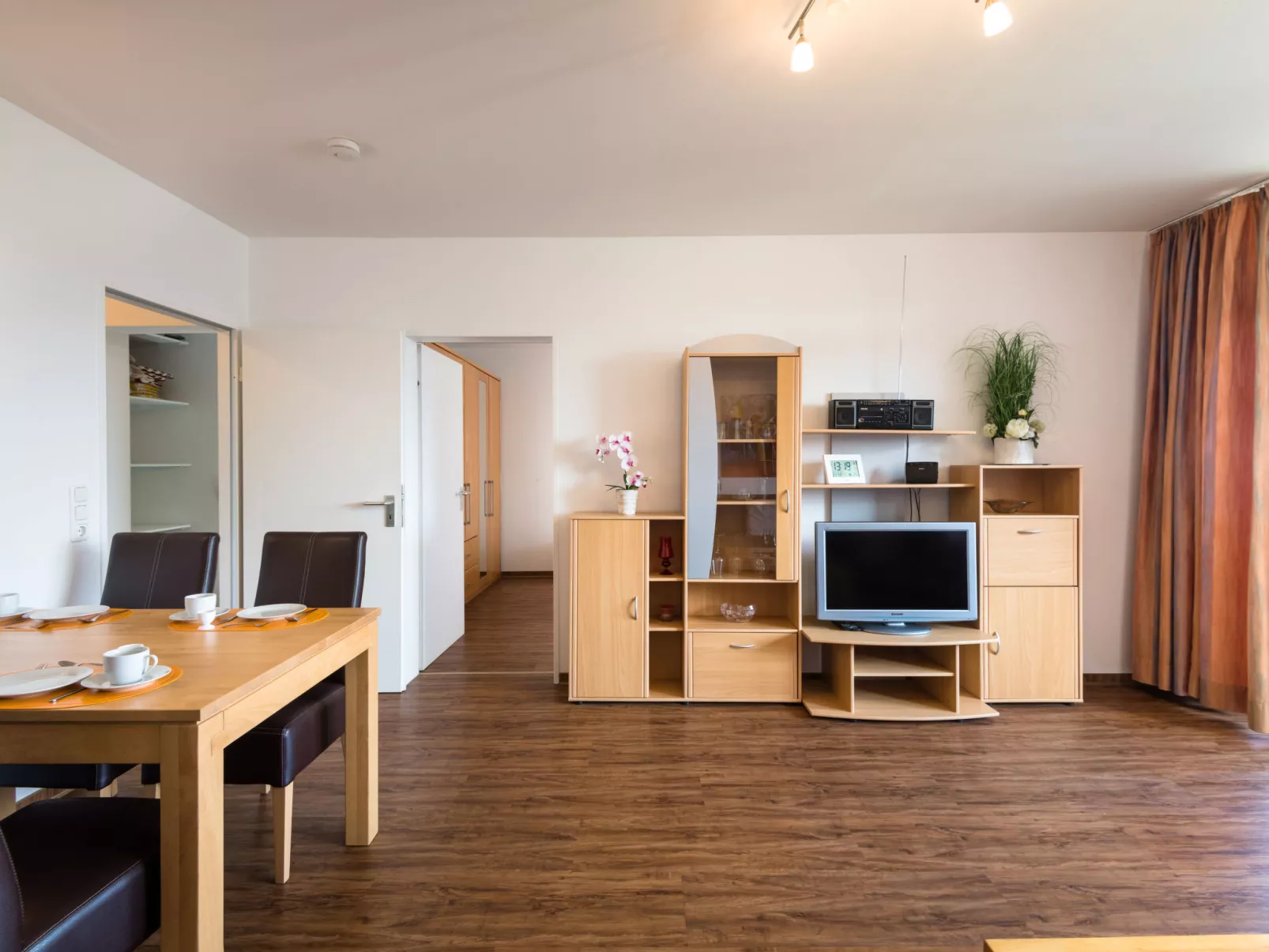 Sonnenblick (B905)-Inside