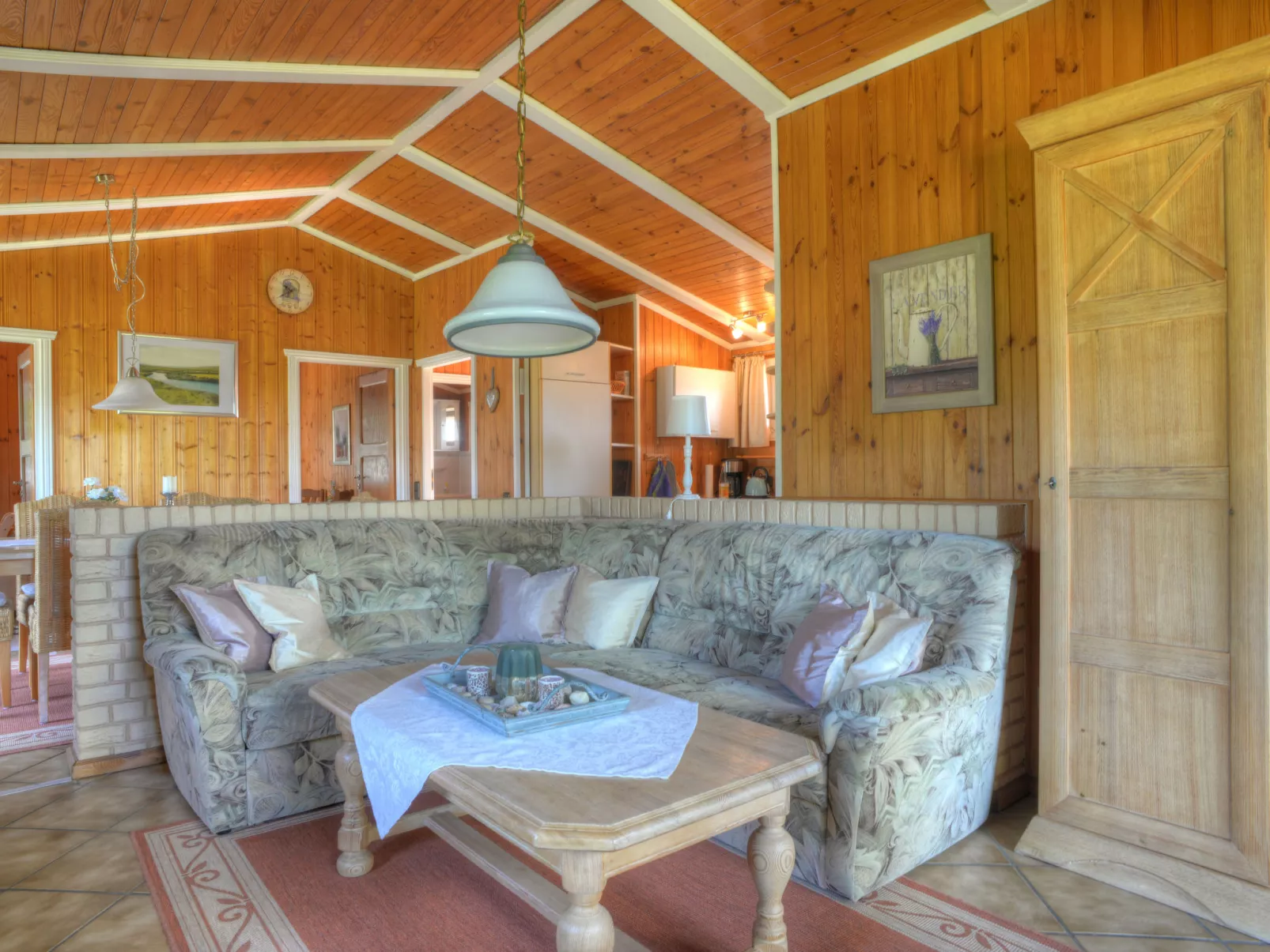 Zedernhütte-Inside
