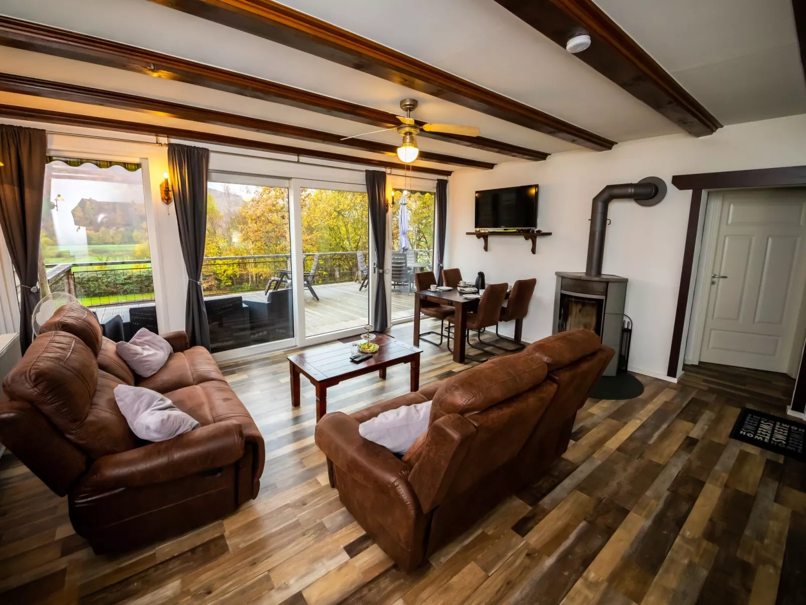 Haus am Fluss-Inside