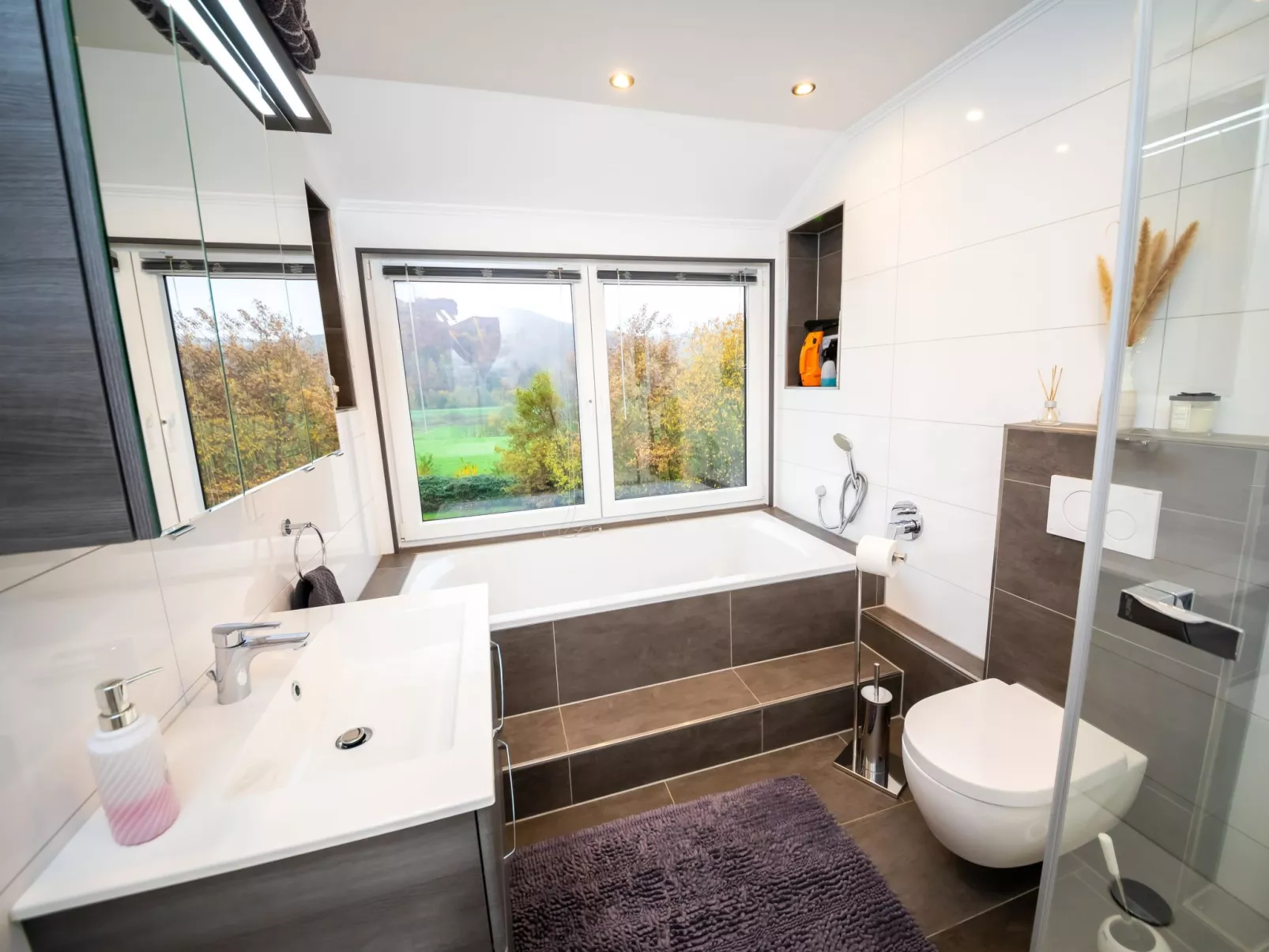 Haus am Fluss-Inside