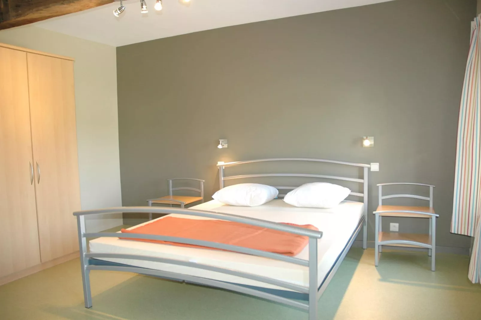 Chez Robert-Bedroom