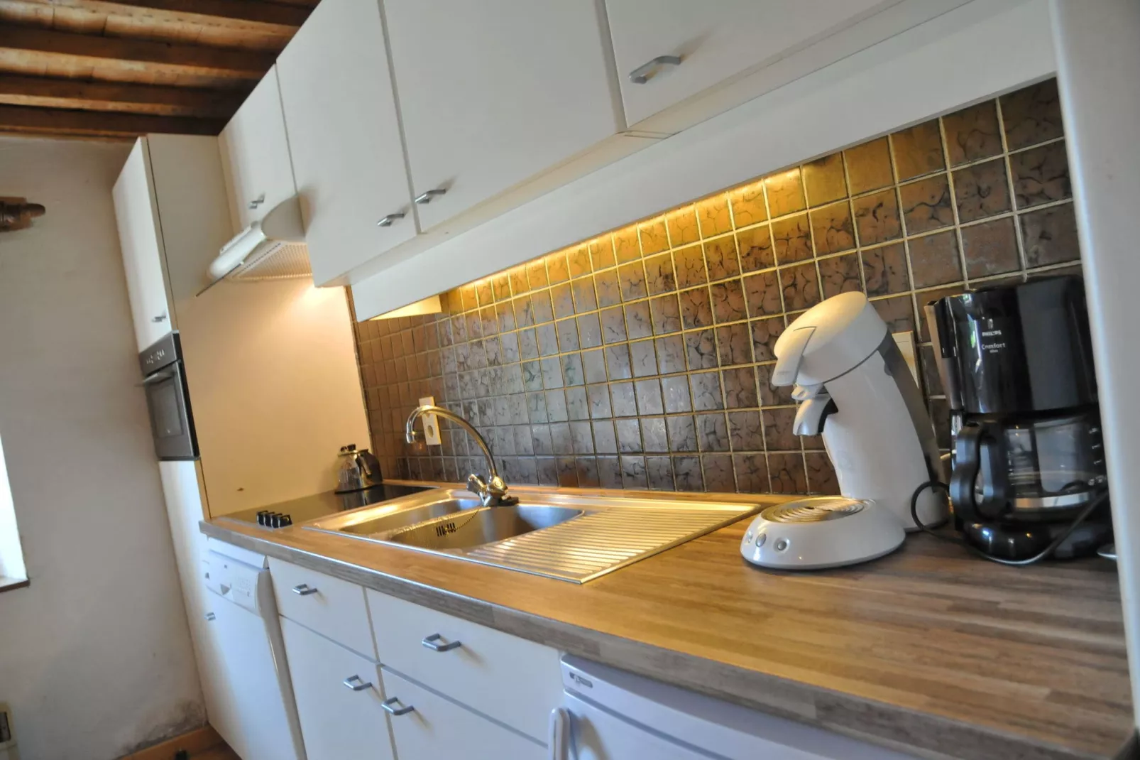 Oneux-Kitchen