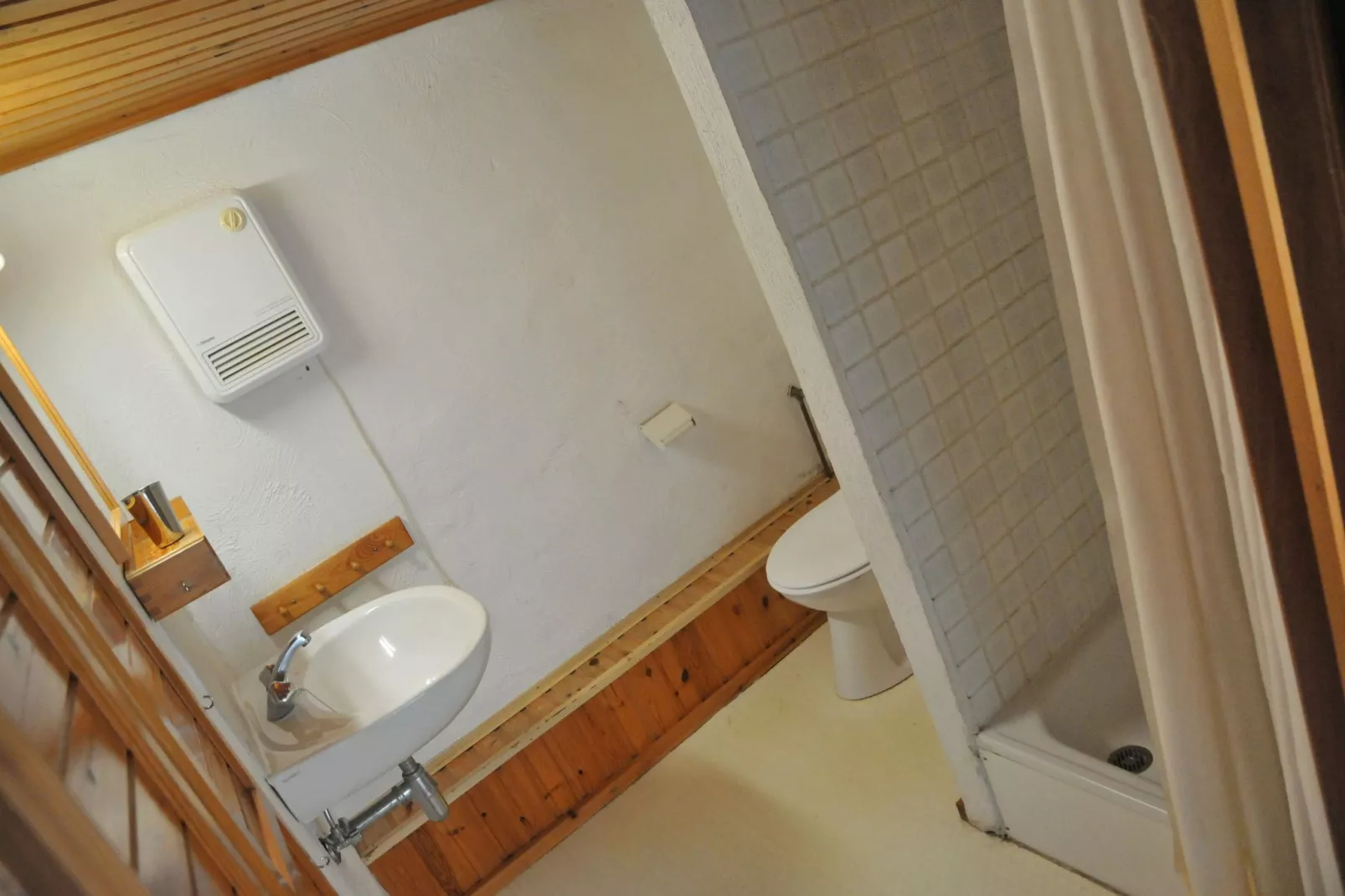 Oneux-Bathroom