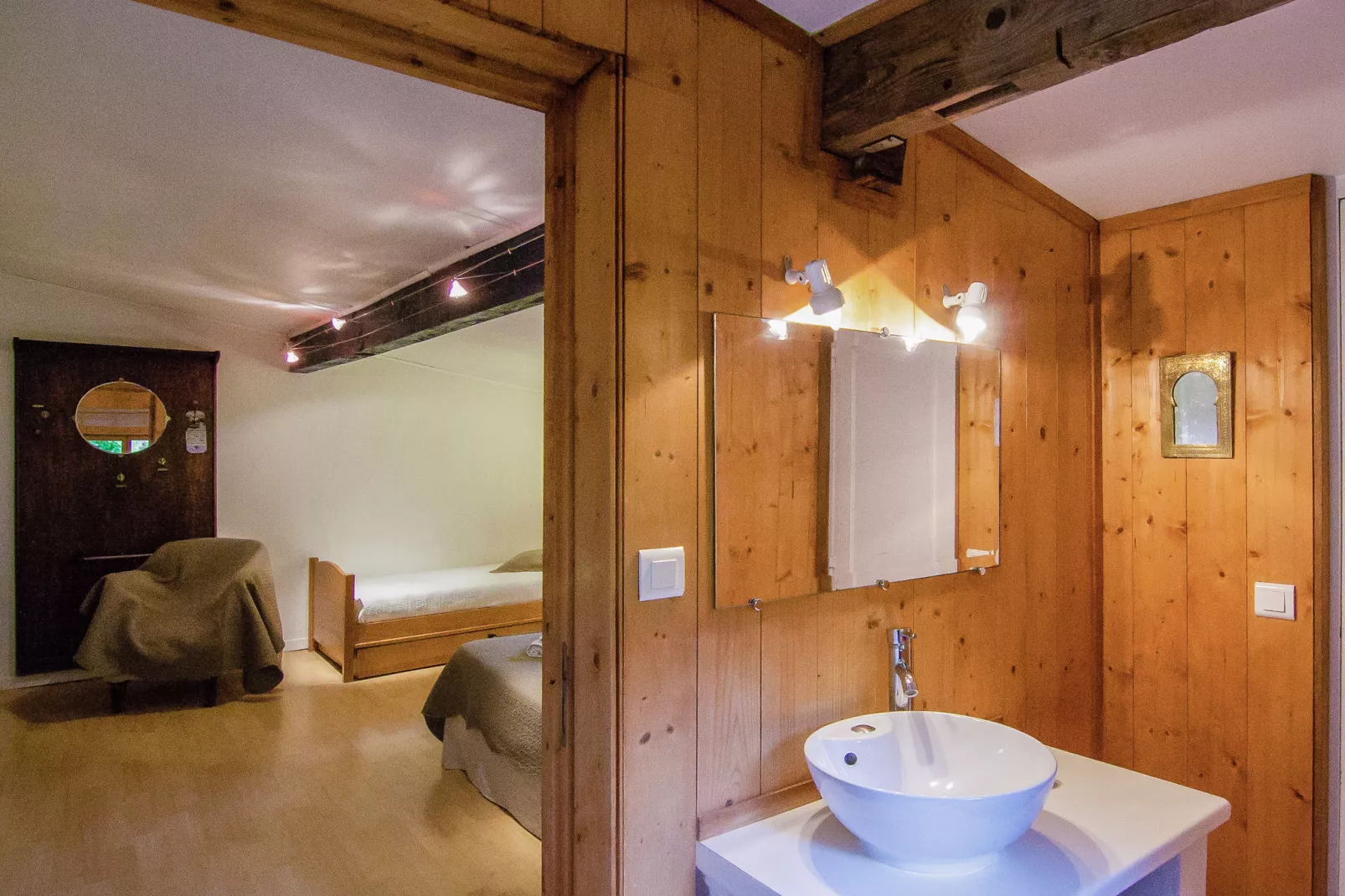 Métairie du Vignaud 16P-Bathroom