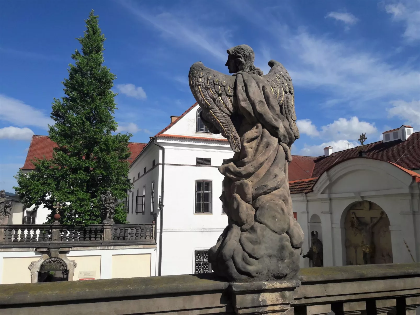 Krátká-Outside