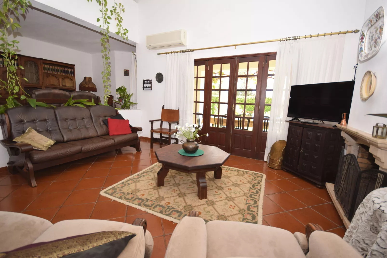 Vivenda Ferreiras-Living room