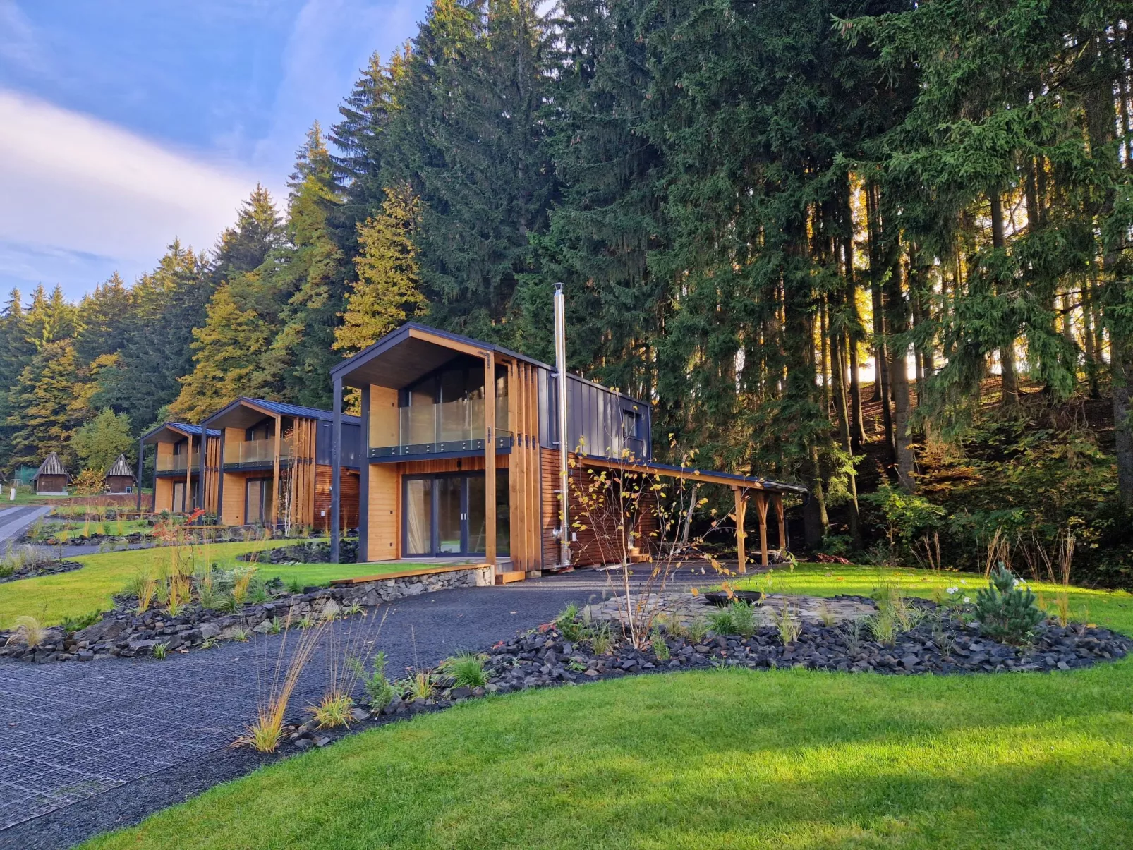 Luxe Timber Lodge & Relaxing Bath”-Outside