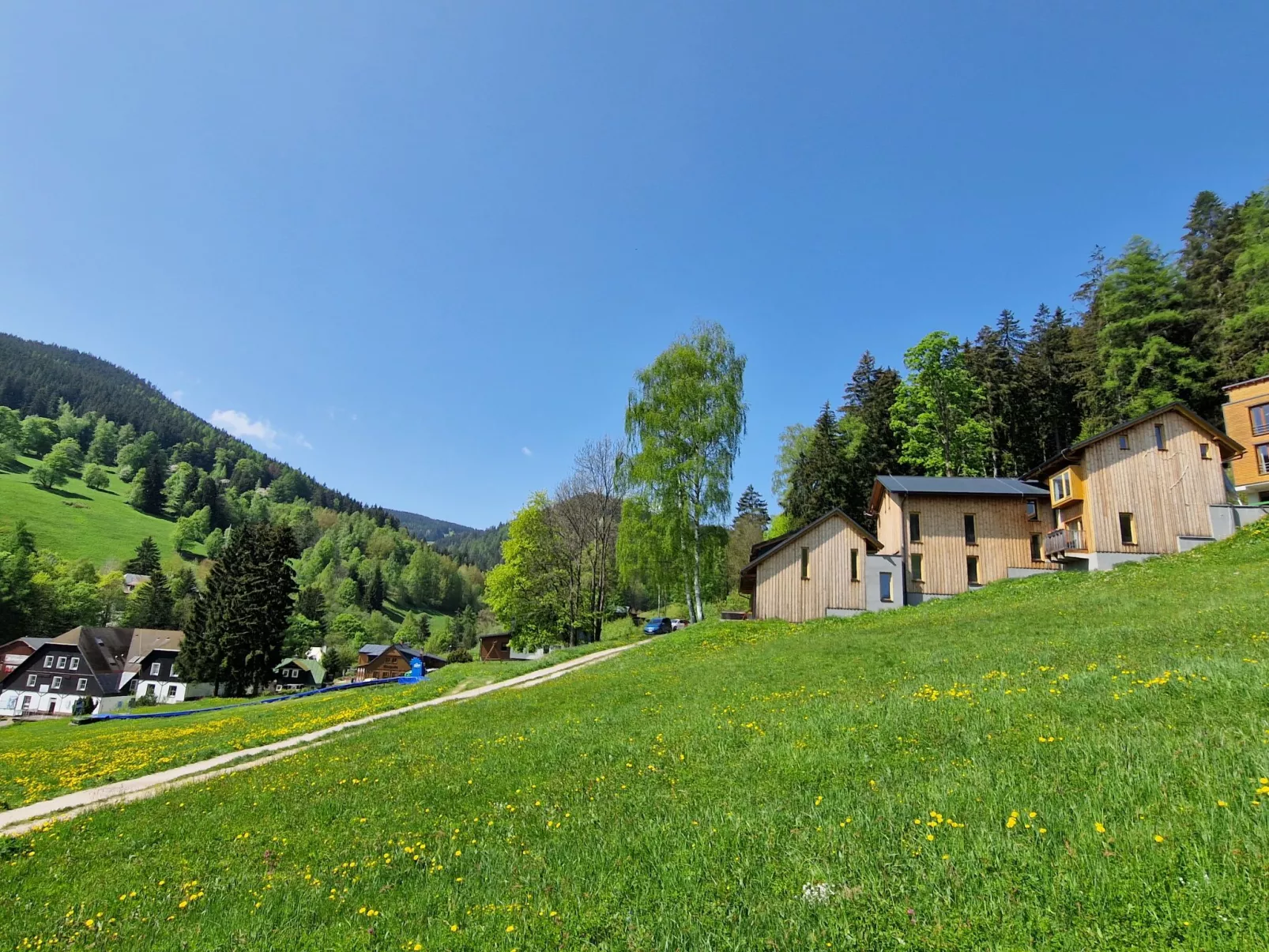 Ski-In Ski-Out Mountain Duplex Portášky2-Outside