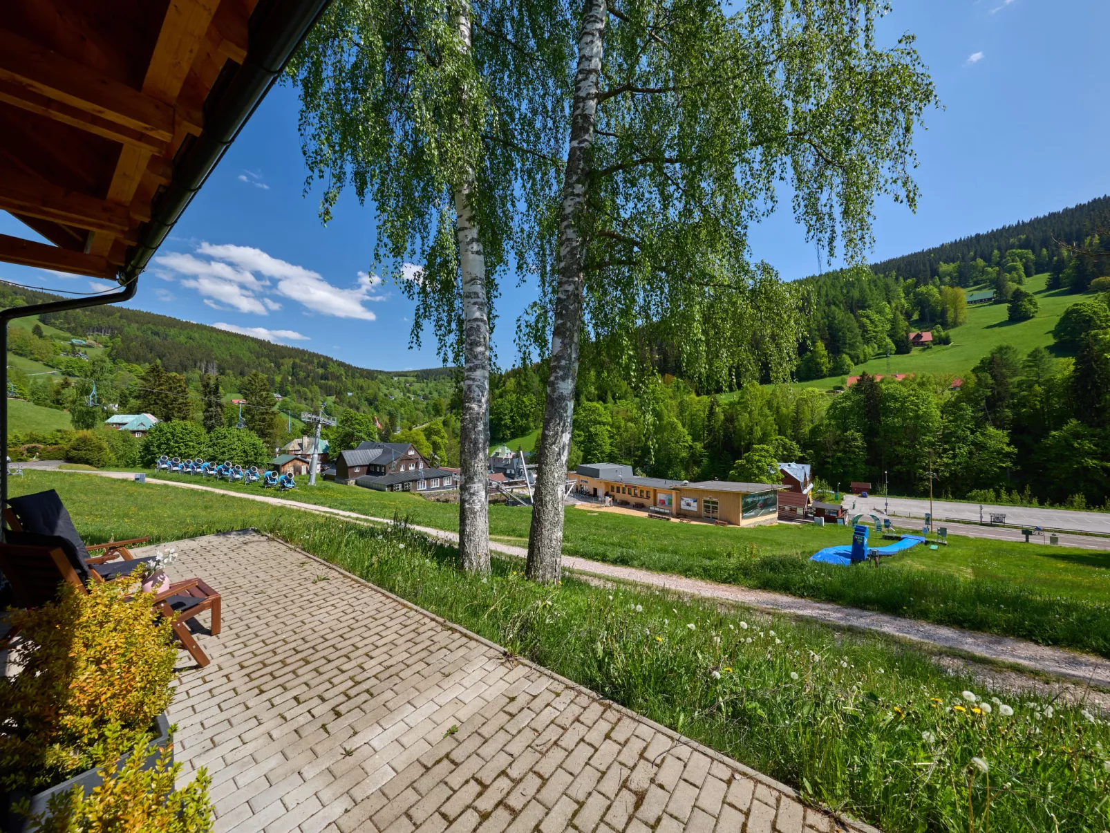 Ski-In Ski-Out Mountain Duplex Portášky3-Outside