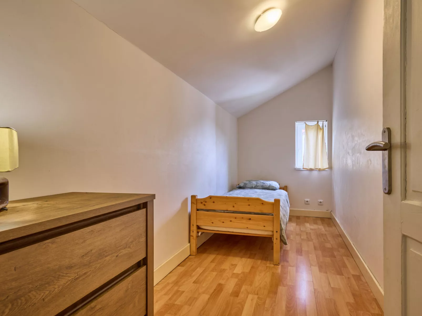 Hillside Lodge & Garden-Inside