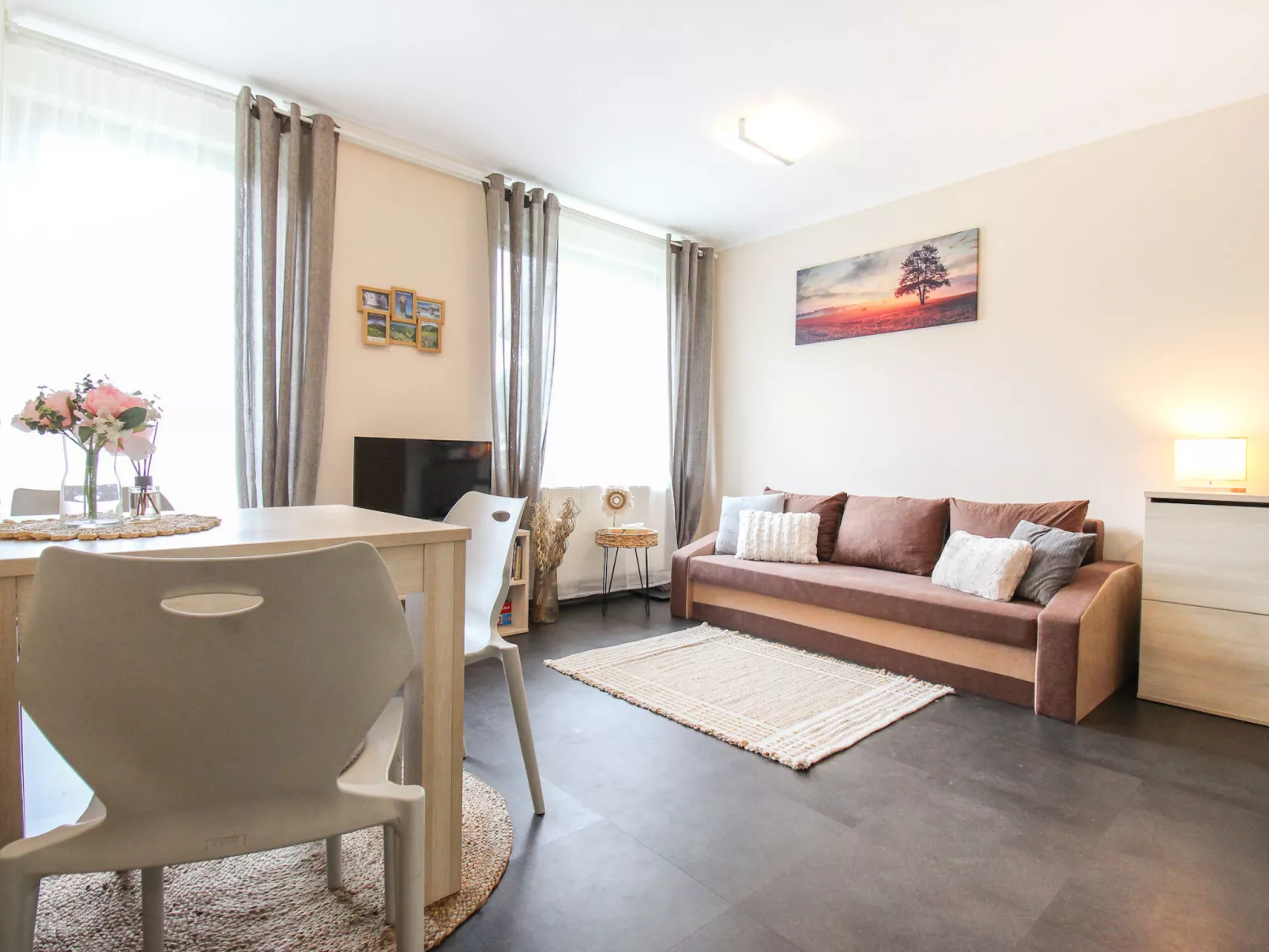 Resident Harrachov B-Inside
