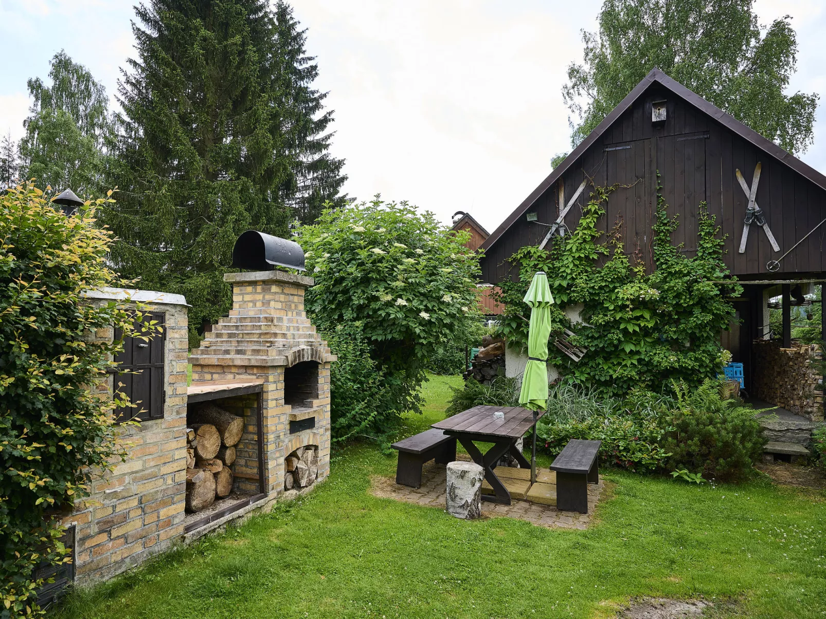 Nový Svět-Outside