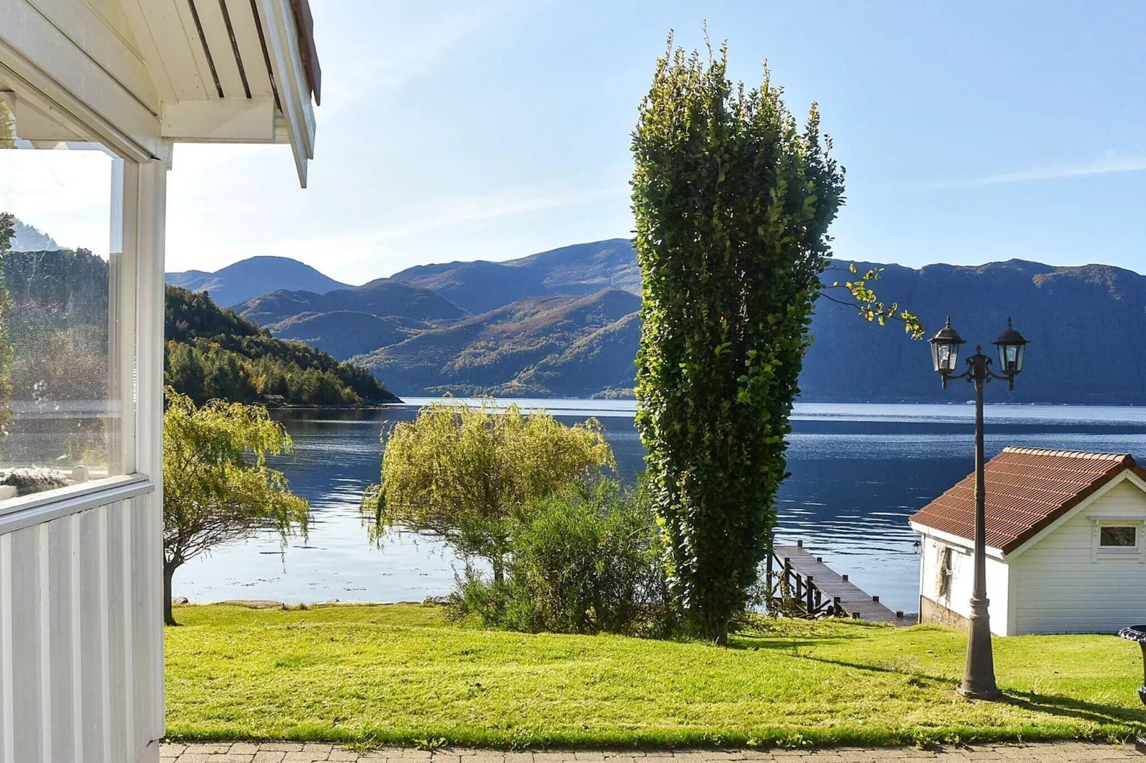 Family Oasis with Lake View-By Traum-Outdoor