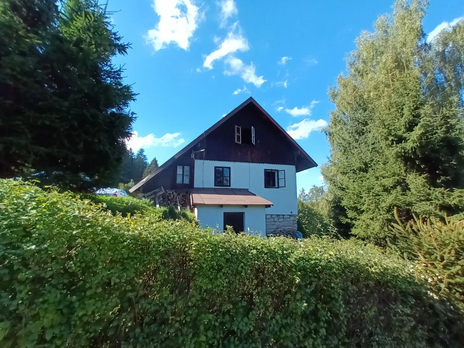 Na Stráži-Outside