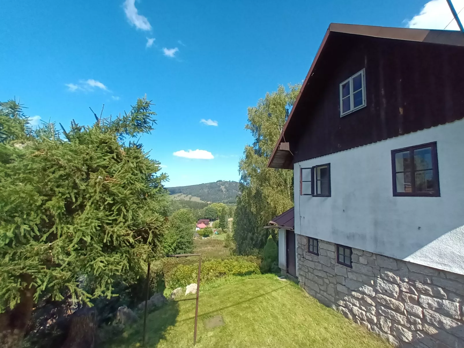 Na Stráži-Outside