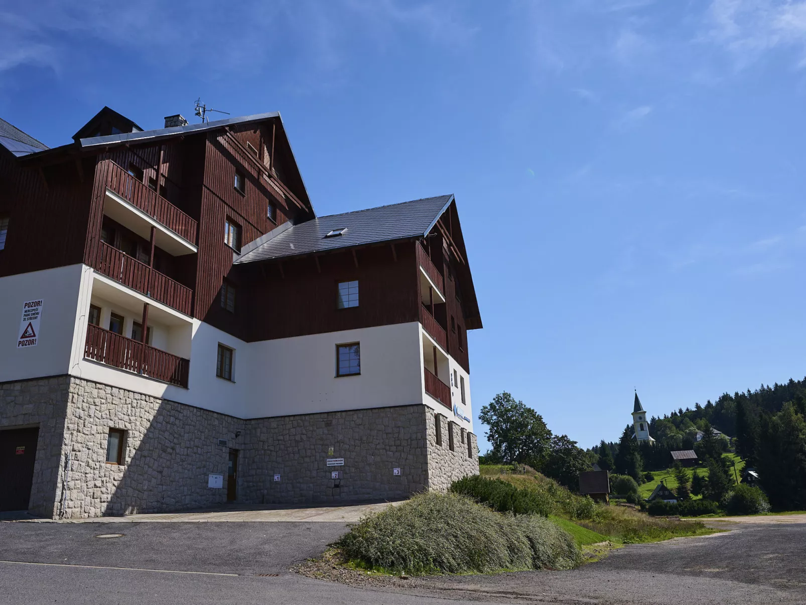 Špičák II-Outside