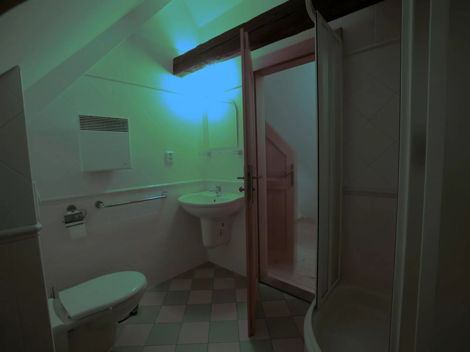 Mezná u Hřenska-Inside
